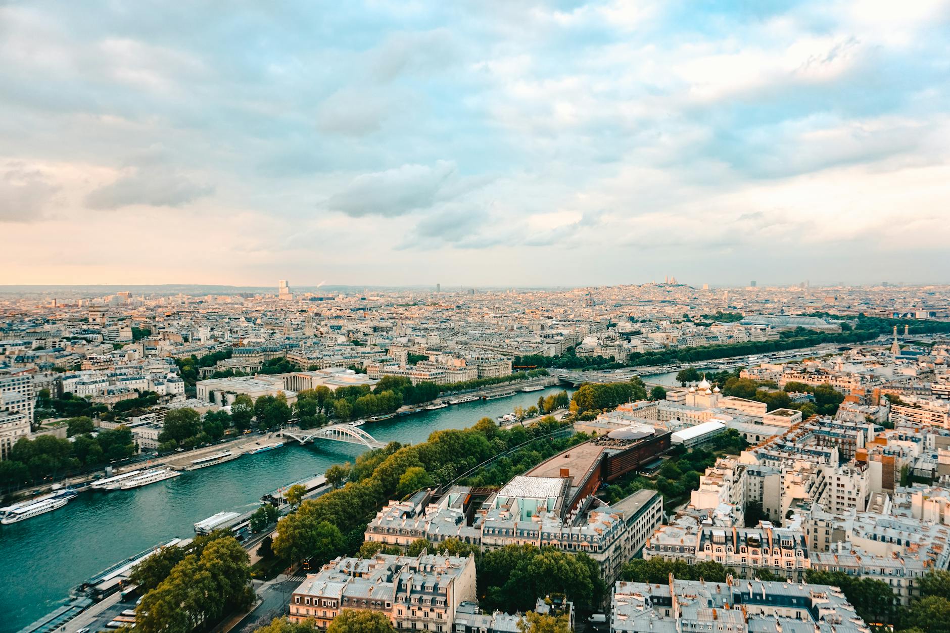 Montmartre (18th) by the Numbers