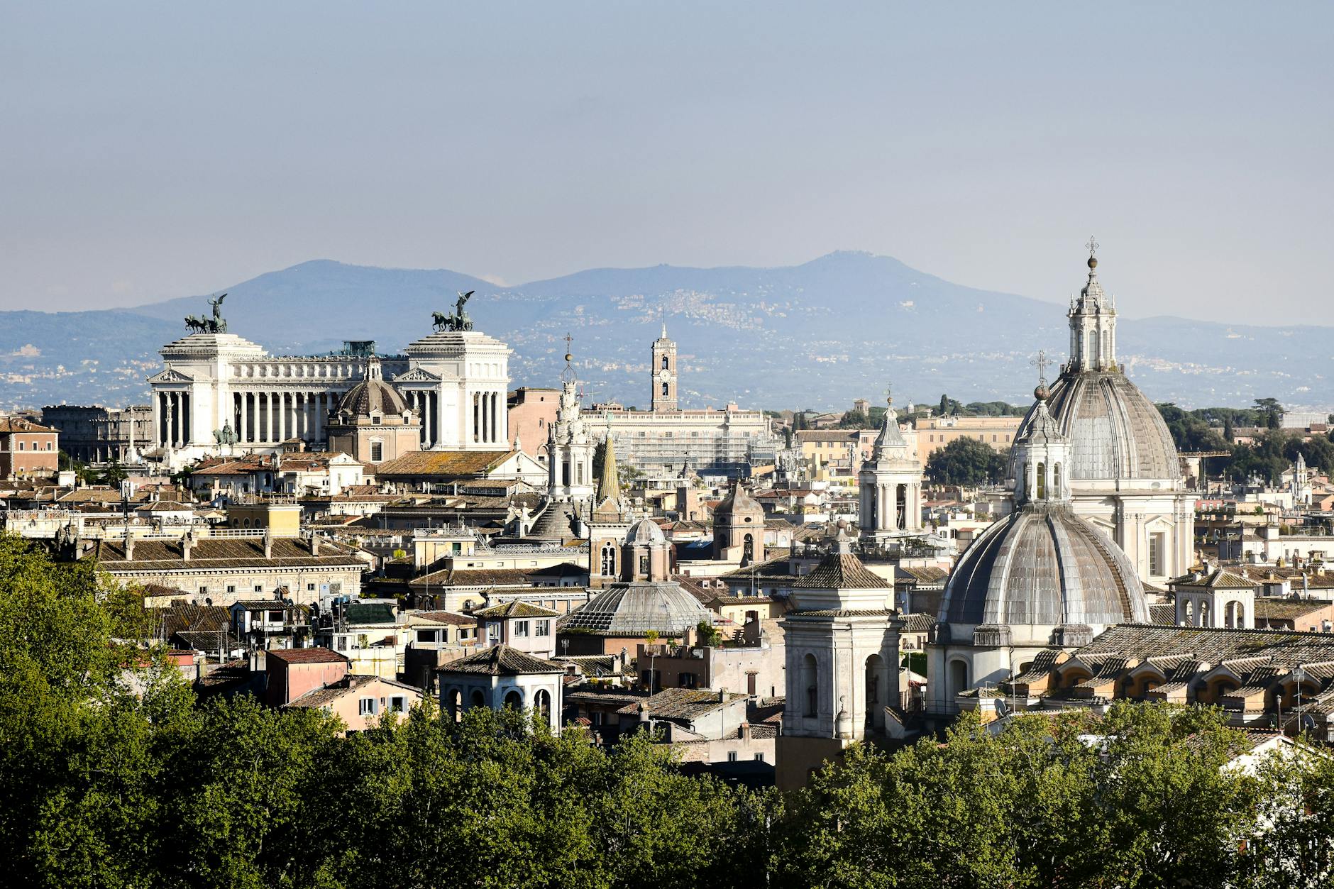 Trastevere streets at night